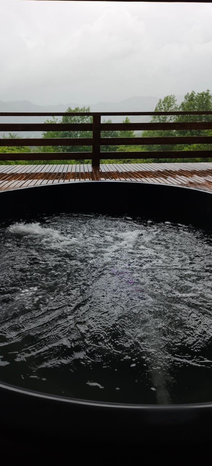Natural landscape, Hot Tub, Balcony/Terrace
