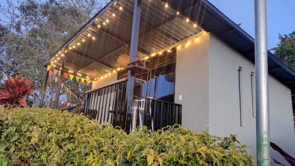 Capibara-Glamping Cabaña Apartment in Cundinamarca, Colombia