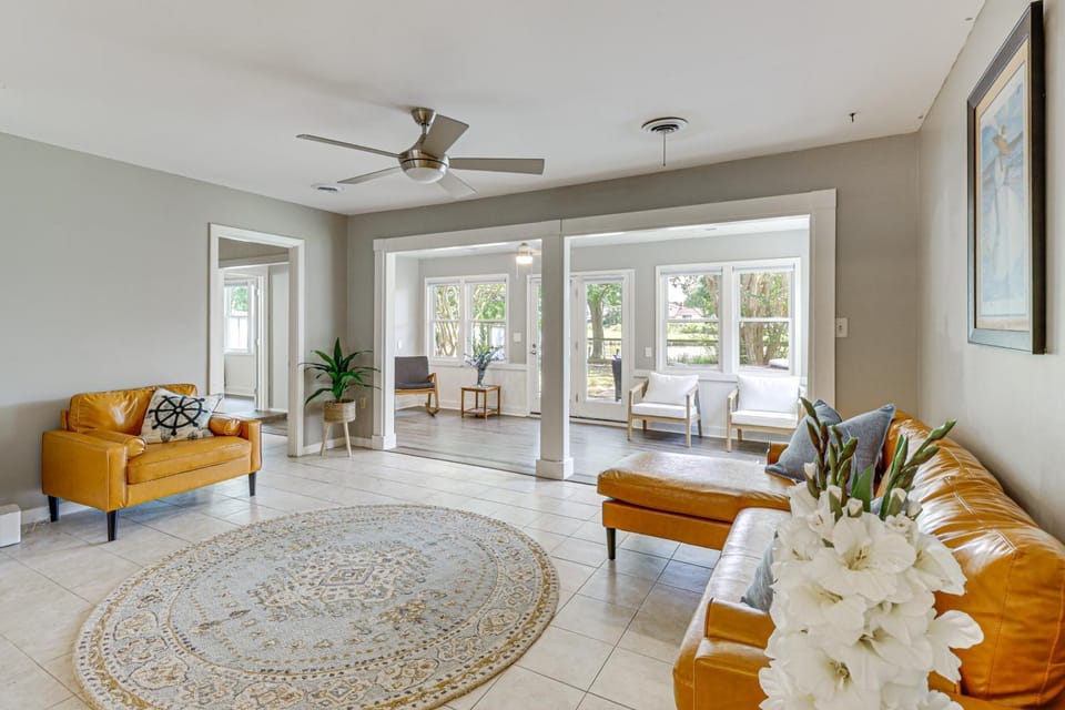 Riverfront Fun: Quiet Home Near Hampton Coastline House in Hampton