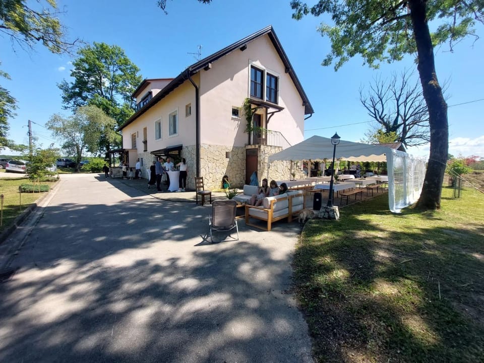 Property building, Location