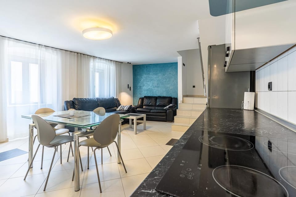 Kitchen or kitchenette, Living room, Dining area