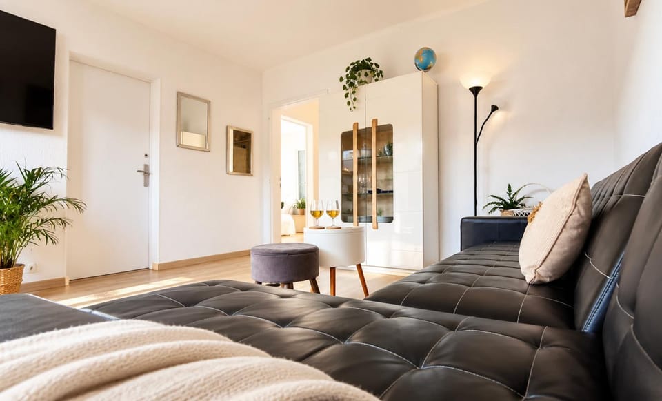 4 Chambres & Balcon Plein Sud Stationnement Privé Apartment in French Riviera