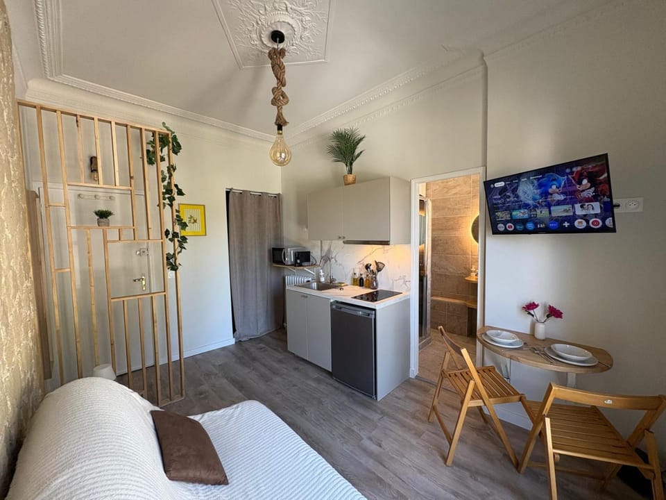 Cocon d'Azur Nice - Studio à 300m des Plages Apartment in Nice