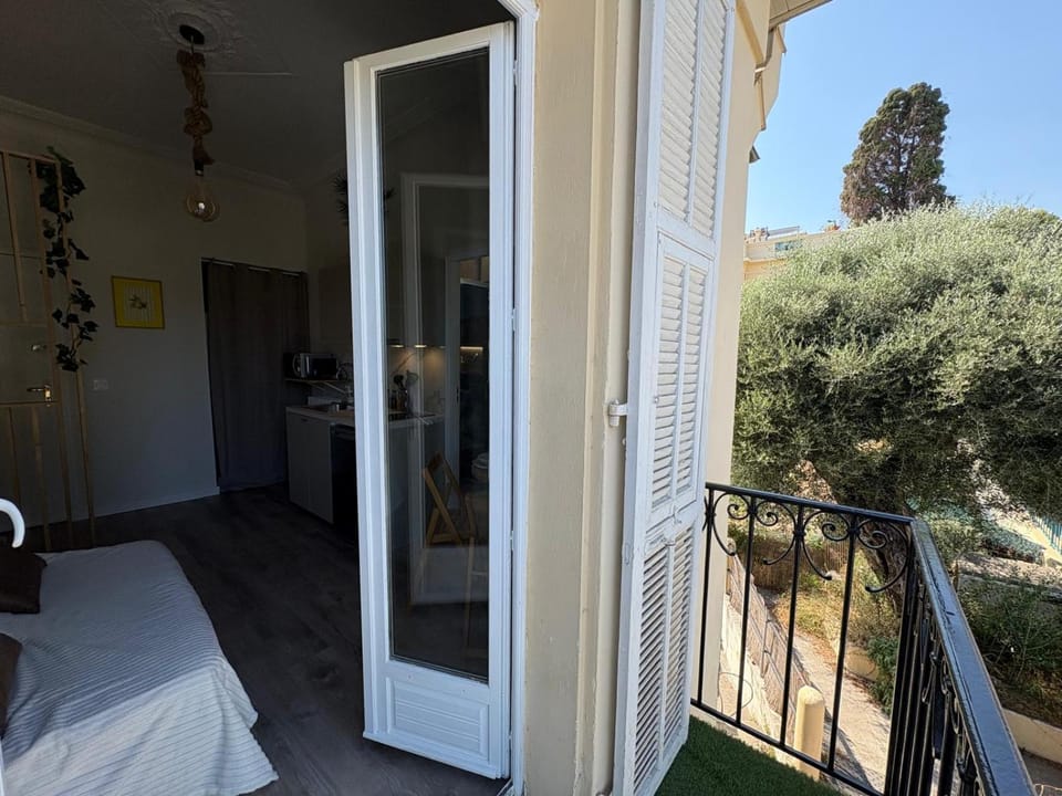 View (from property/room), Balcony/Terrace, Photo of the whole room