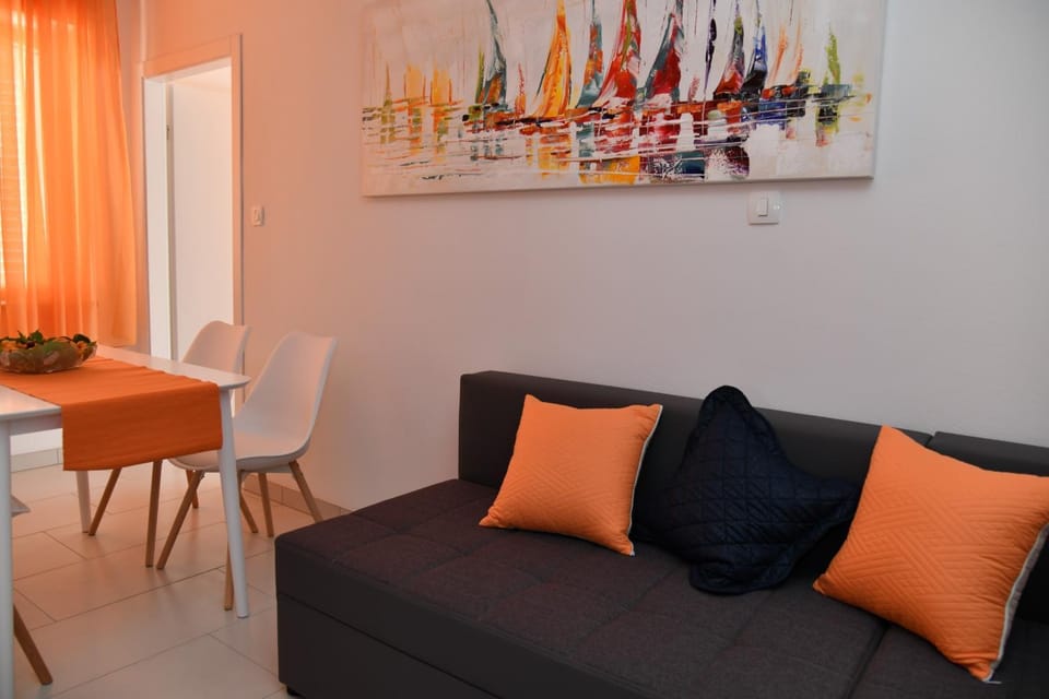 Living room, Decorative detail, Seating area, Dining area