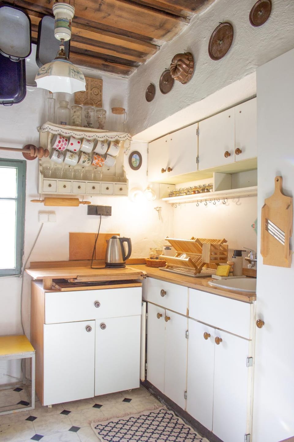 Coffee/tea facilities, Kitchen or kitchenette, pet friendly, stove