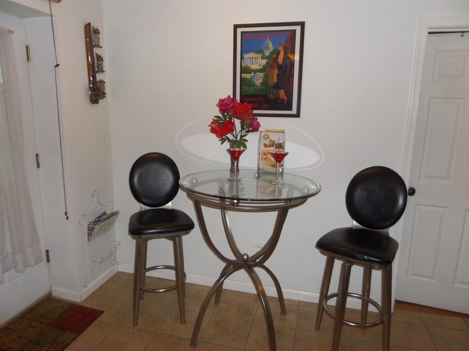 Dining area, Breakfast