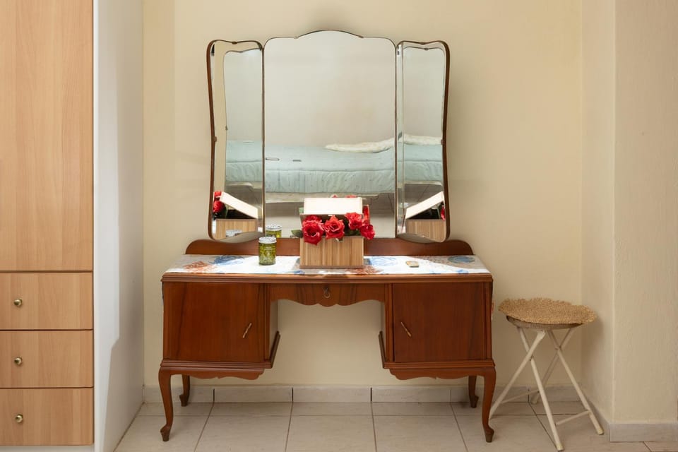 Decorative detail, wardrobe