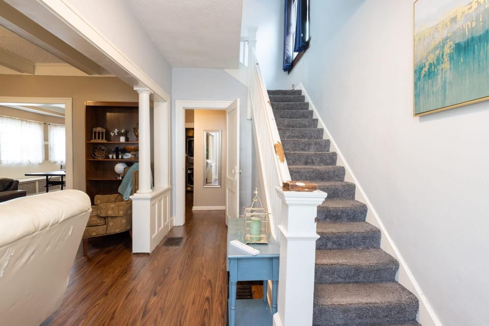 5 Bedroom 3200 Sq Ft House for Downtown Travelers House in Indianapolis