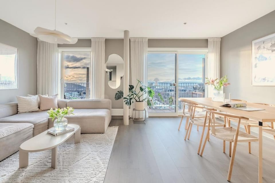 Central penthouse apartment with spectacular view Apartment in Oslo