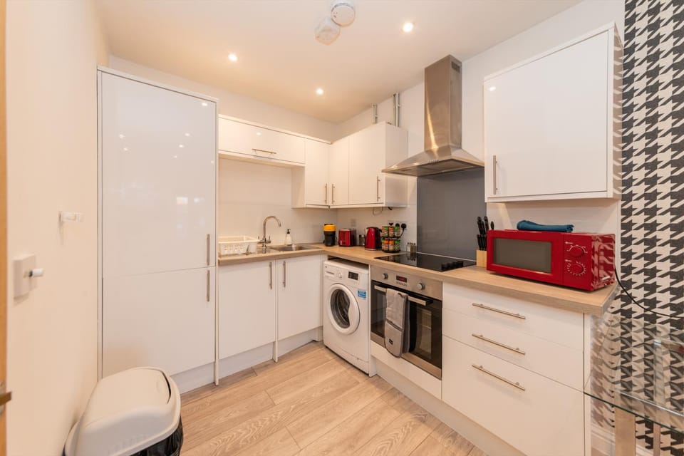 Free Parking 2Beds Fully Equipped Flat City Centre Apartment in Reading