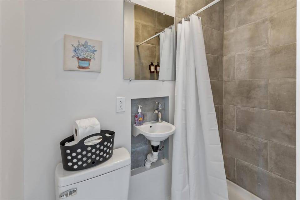 Cozy Retreat in Historic Indianapolis Neighborhood Close to Downtown House in Indianapolis