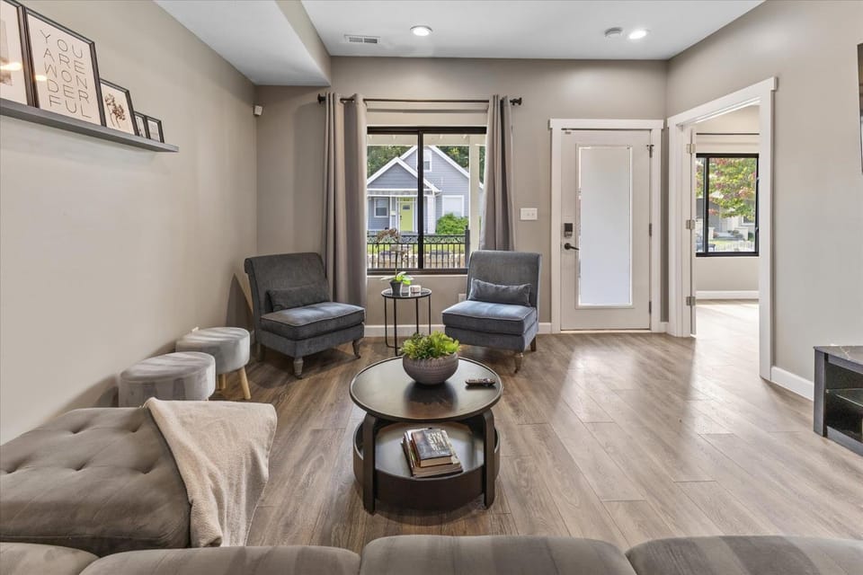 DT Modern 5BR with BBQ and more House in Indianapolis