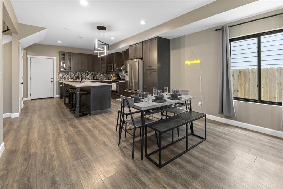 DT Modern 5BR with BBQ and more House in Indianapolis