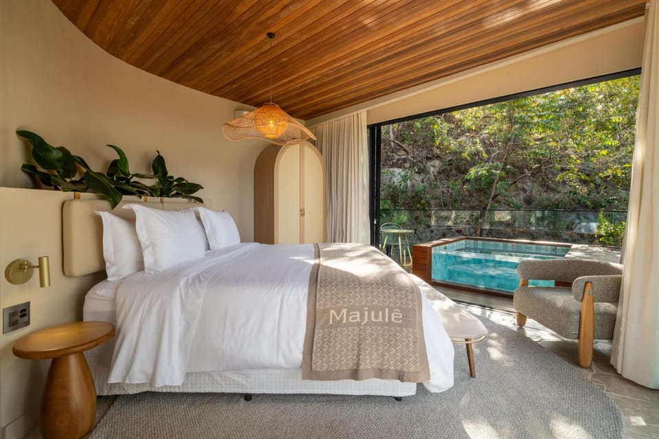 View (from property/room), Photo of the whole room, Pool view, Swimming pool