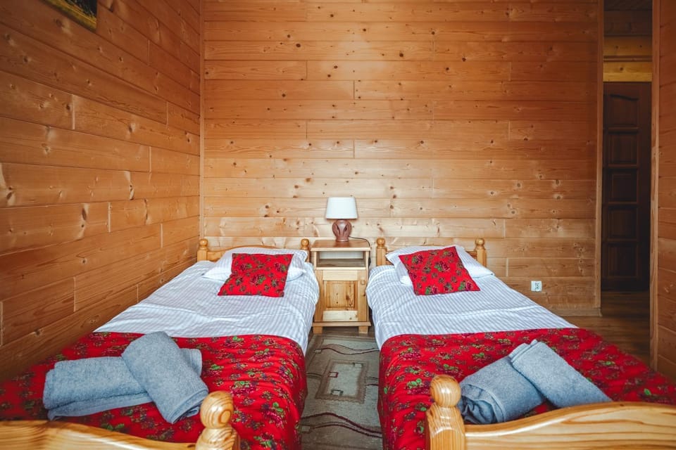Bed, Photo of the whole room, Seating area, Bedroom