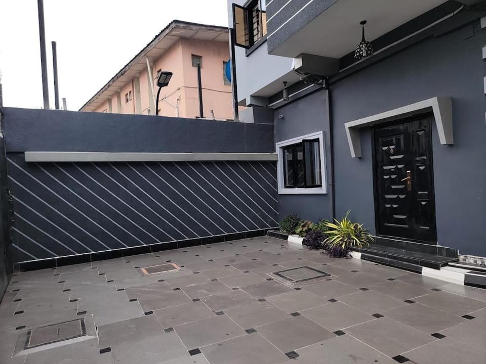 De Caesar's Hotel & Lounge Hotel in Lagos