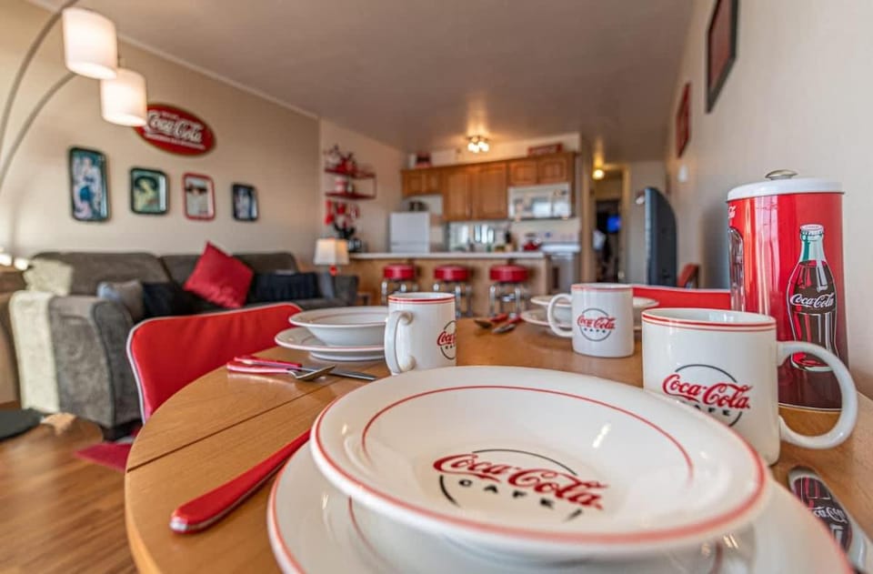 Beachfront Suite - Ground Floor - Pool and Sauna House in Lincoln City