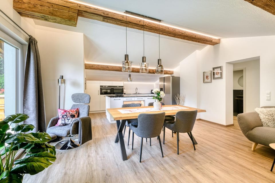 Living room, Dining area, Food, kitchen