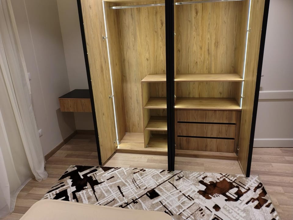 Bedroom, wardrobe