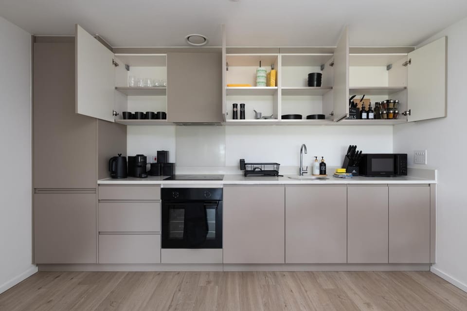 Kitchen or kitchenette, kitchen, kitchen