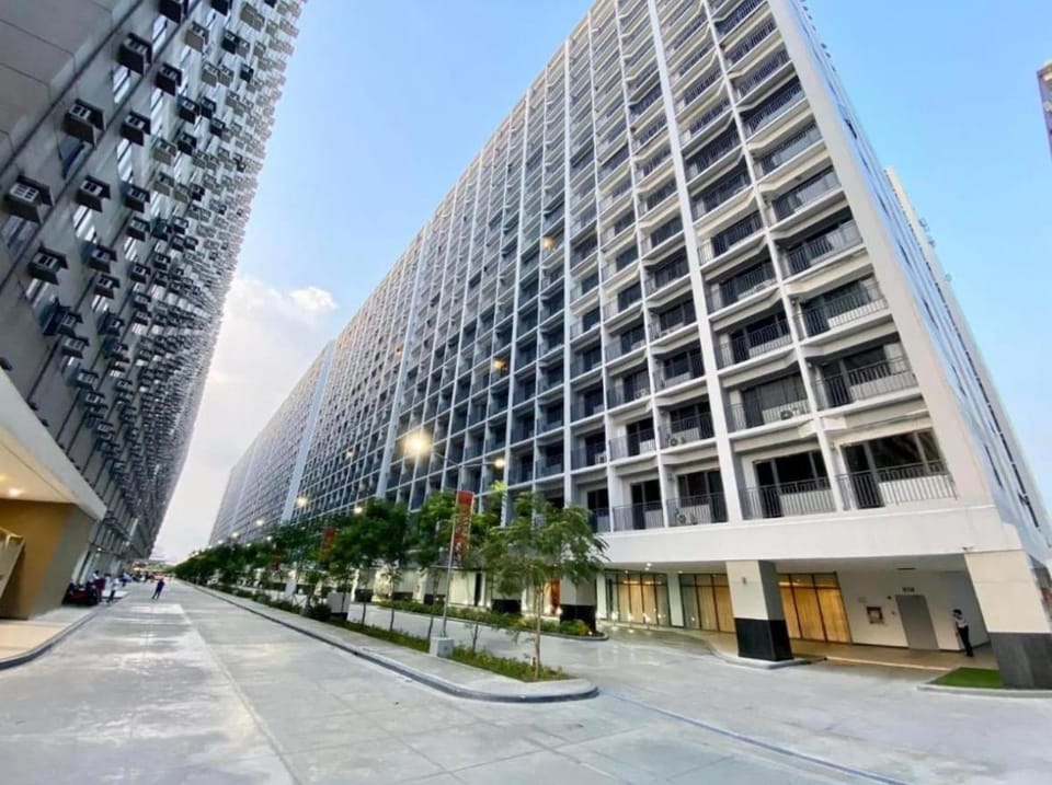 Staycation by the Shore Apartment in Pasay