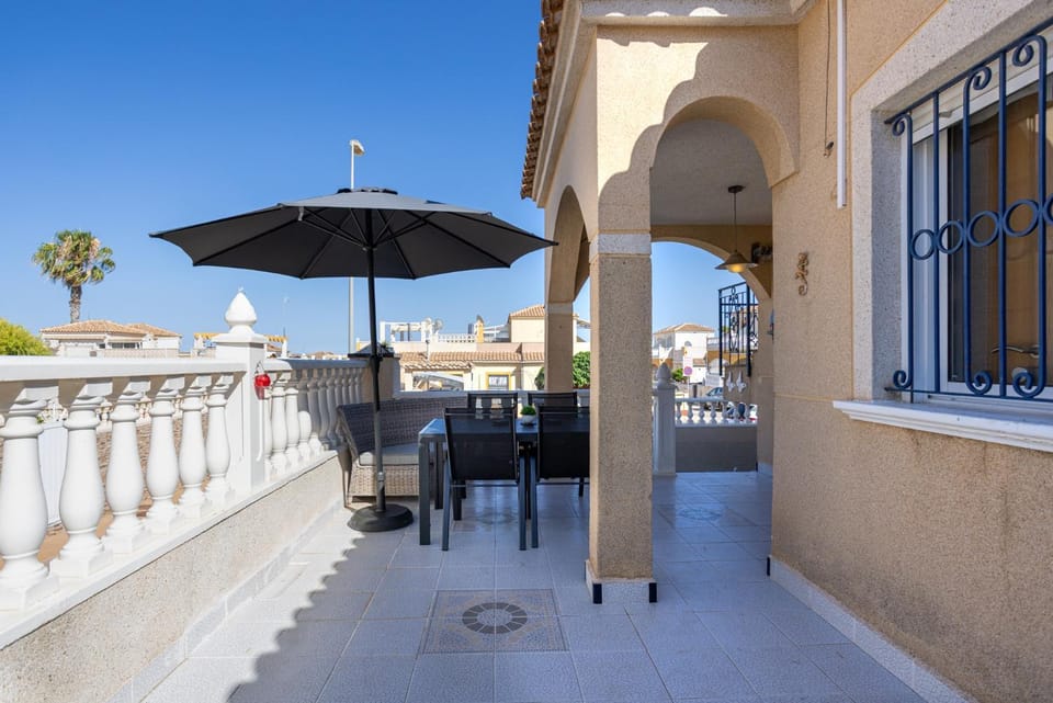 View (from property/room), Balcony/Terrace, Balcony/Terrace, Dining area