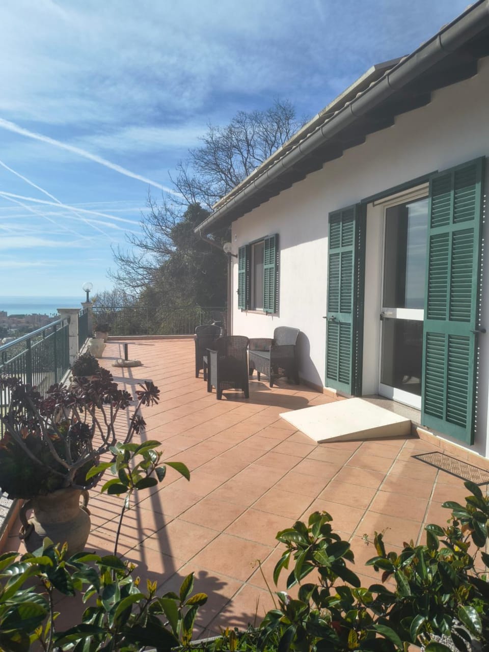 Facade/entrance, Facility for disabled guests