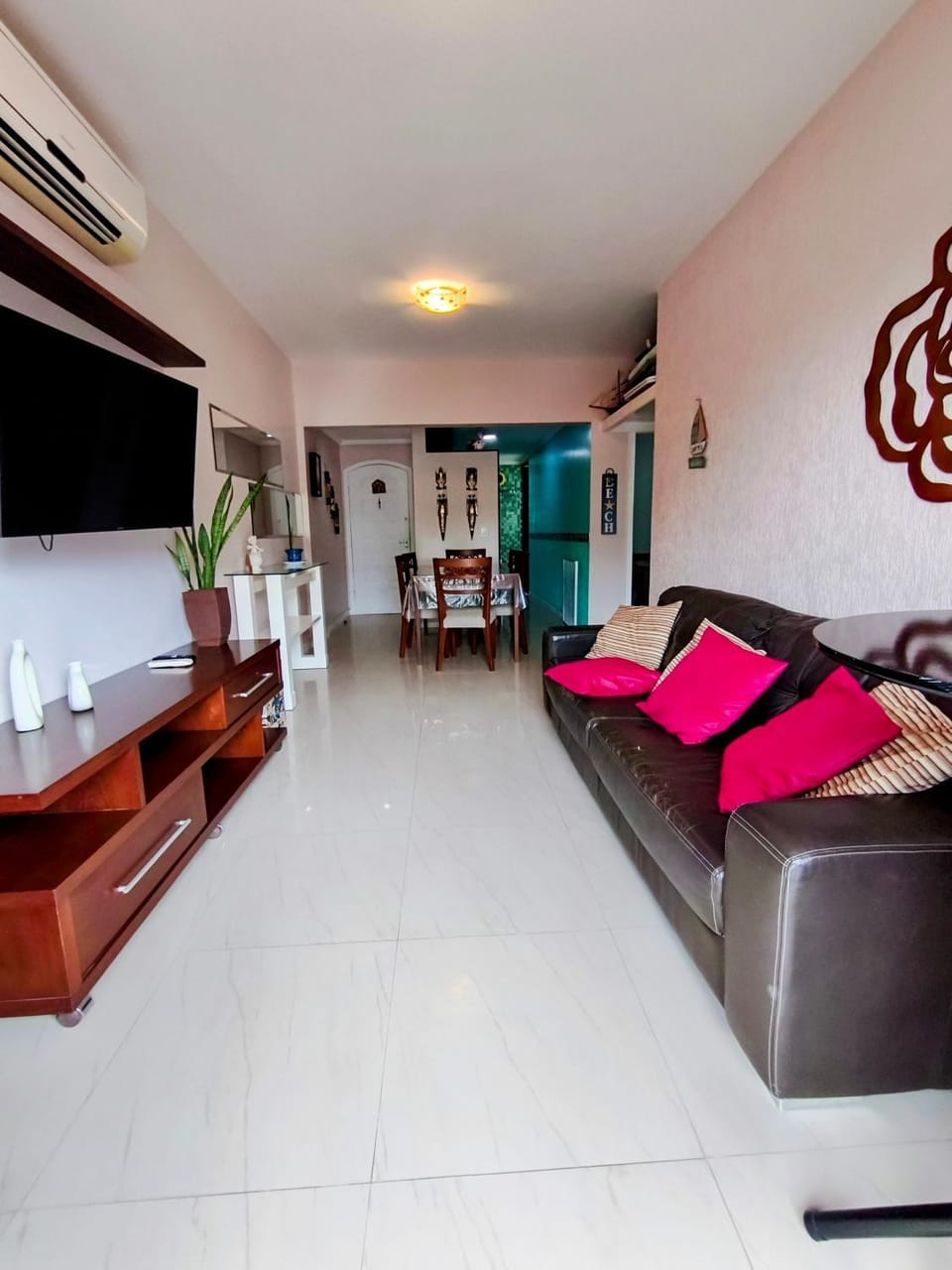 TV and multimedia, Living room, Dining area