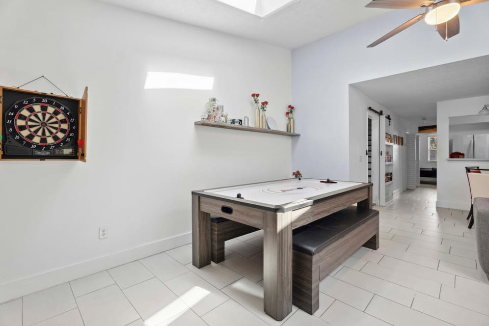 Walk to Downtown | Hot Tub, Games, 4min to Beach Apartment in Saint Augustine