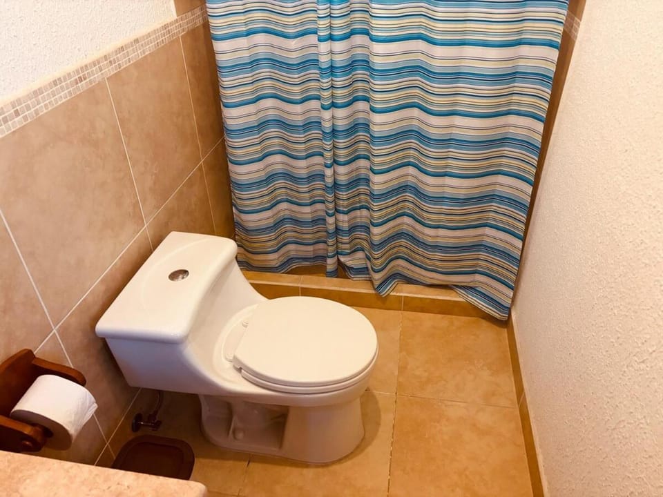 Deluxe Cumbaya Suite Apartment in Quito