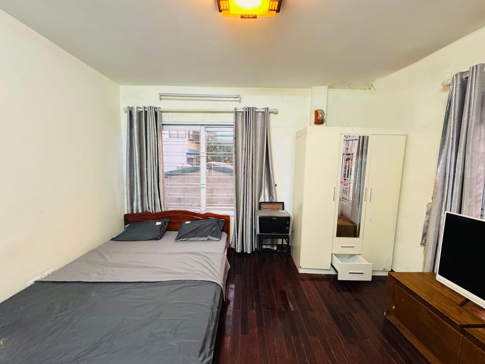 Viet Home Stay Nghi Tam 2- Westlake Haven Apartment in Laos