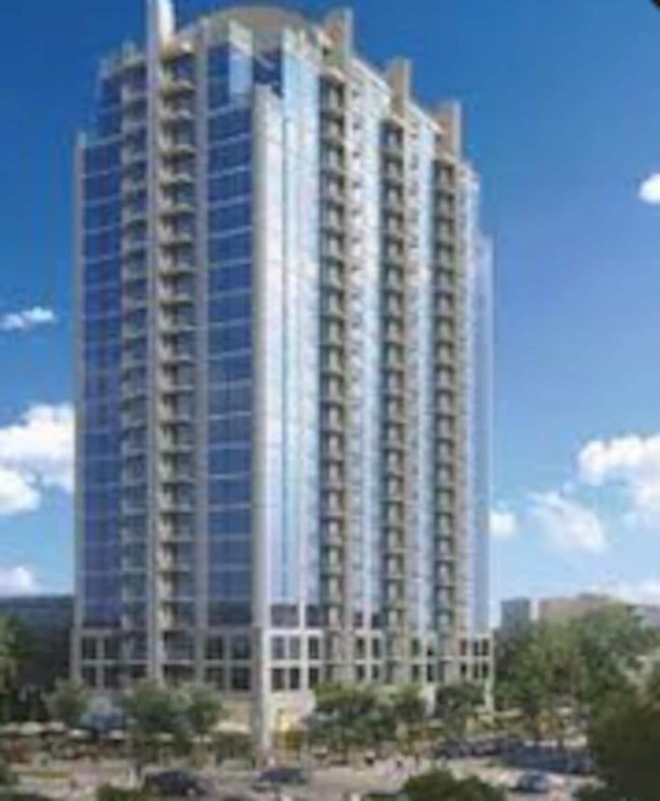 Luxury Midtown High Rise wpool! Apartment in Atlanta