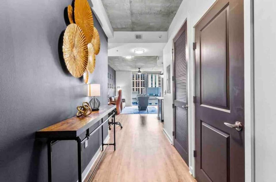 Luxury Midtown High Rise wpool! Apartment in Atlanta