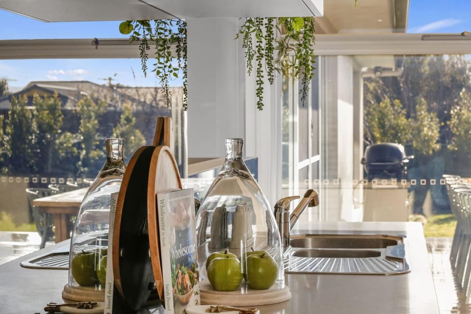 Patio, kitchen