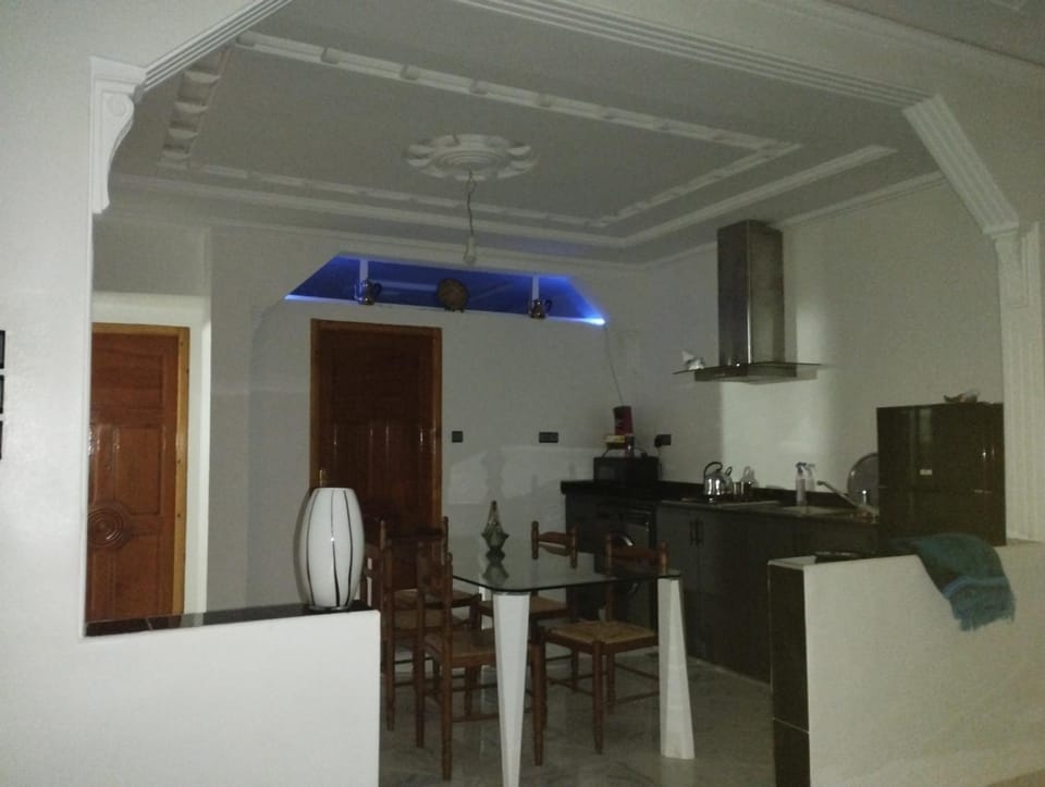 Super appartement quartier paisible proches toutes commodités Apartment in Fez-Meknès