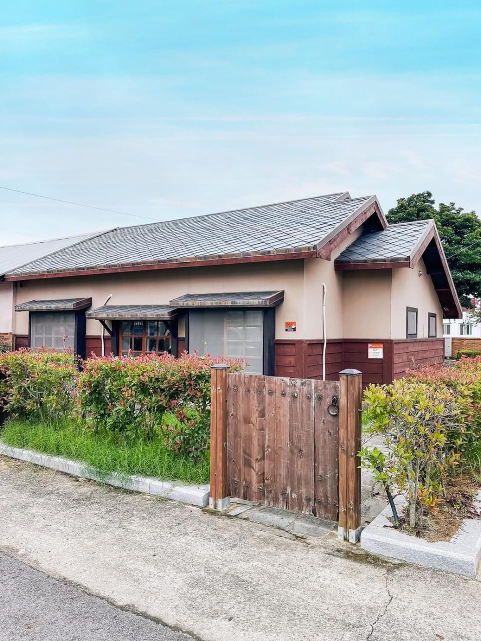 Property building, Day