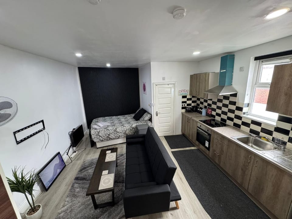 Communal lounge/ TV room