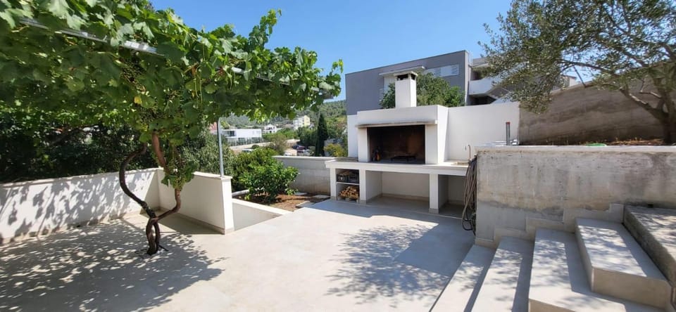 Holiday Home Dora House in Split-Dalmatia County