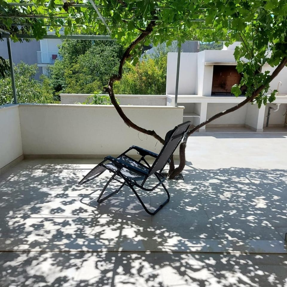 Holiday Home Dora House in Split-Dalmatia County