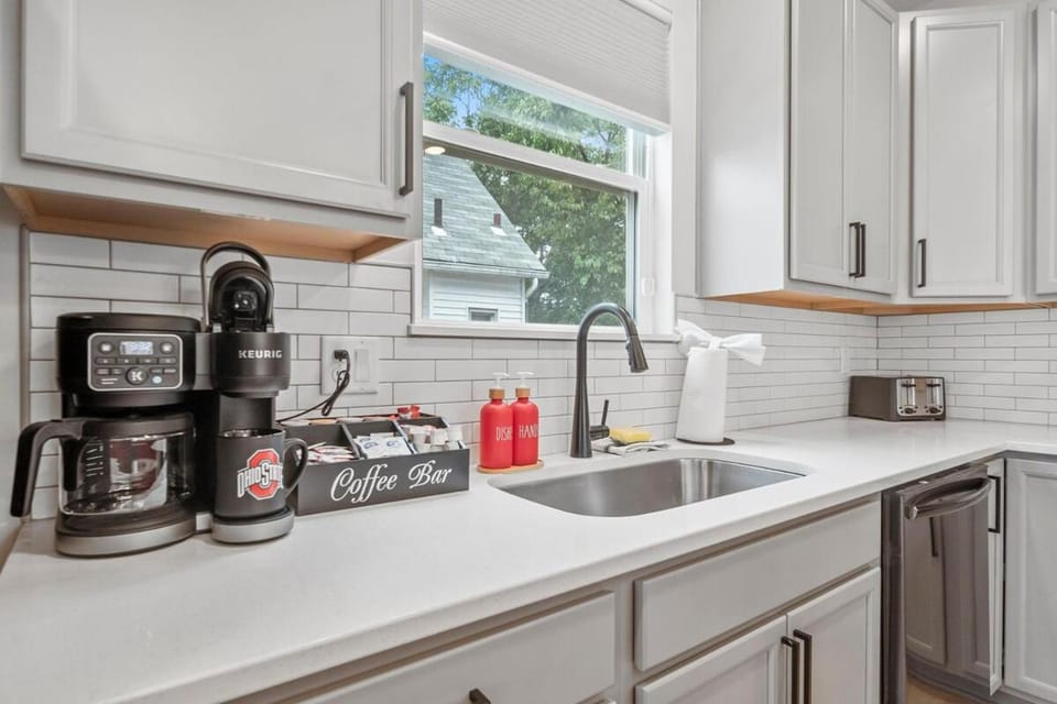 Coffee/tea facilities, Kitchen or kitchenette