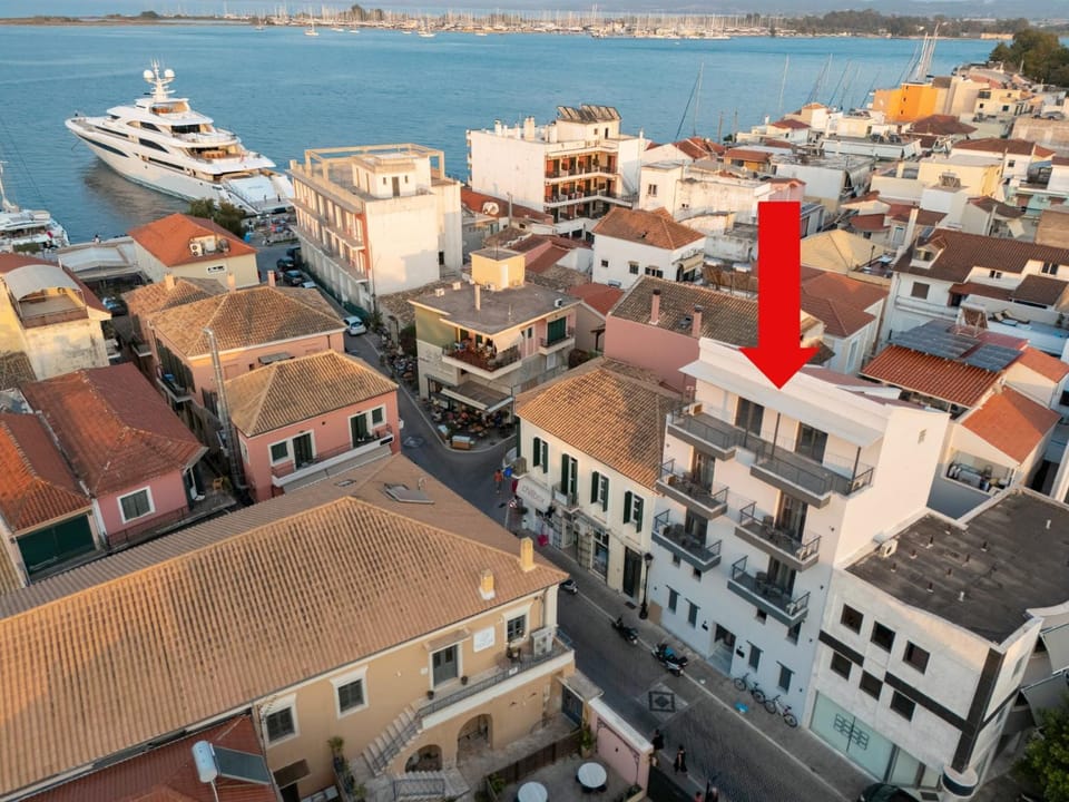 Bird's eye view, Location