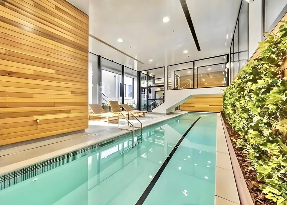 High-Floor 2BR Apartment Near Sky Tower Pool Gym V182 Apartment in Auckland