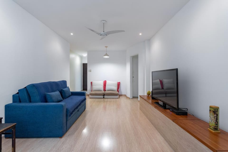 Communal lounge/ TV room, TV and multimedia, Seating area, fireplace