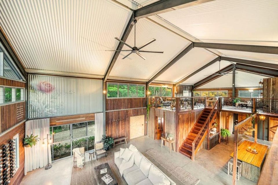 Linden Rose Barn House in Montville