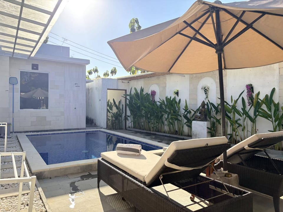 Property building, Swimming pool