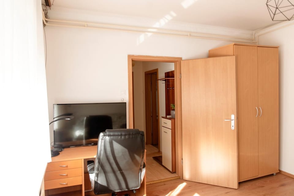 TV and multimedia, Bedroom, furniture