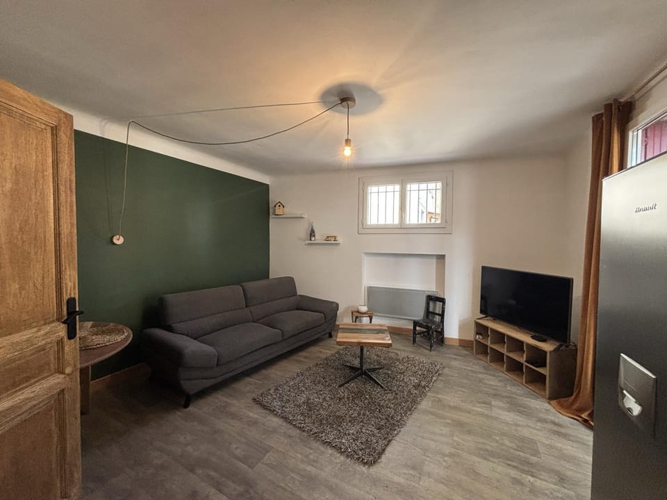 TV and multimedia, Balcony/Terrace, Living room