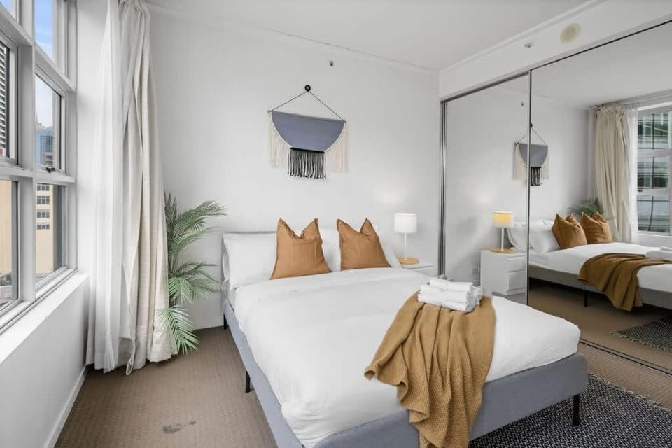 Spacious Modern Apt for 6 Next to Darling Harbour Apartment in Sydney