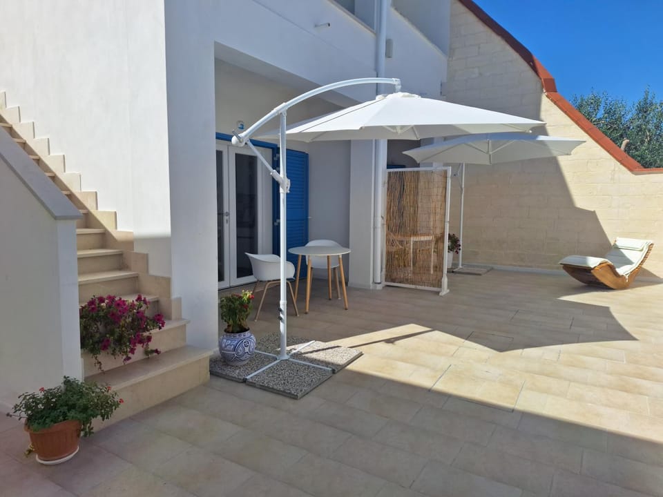 Patio, View (from property/room), Garden view, sunbed